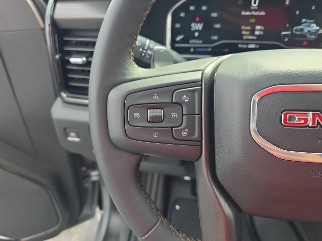 Used 2024 GMC Sierra 1500 AT4 w/ Technology Package AWD/4WD image 18