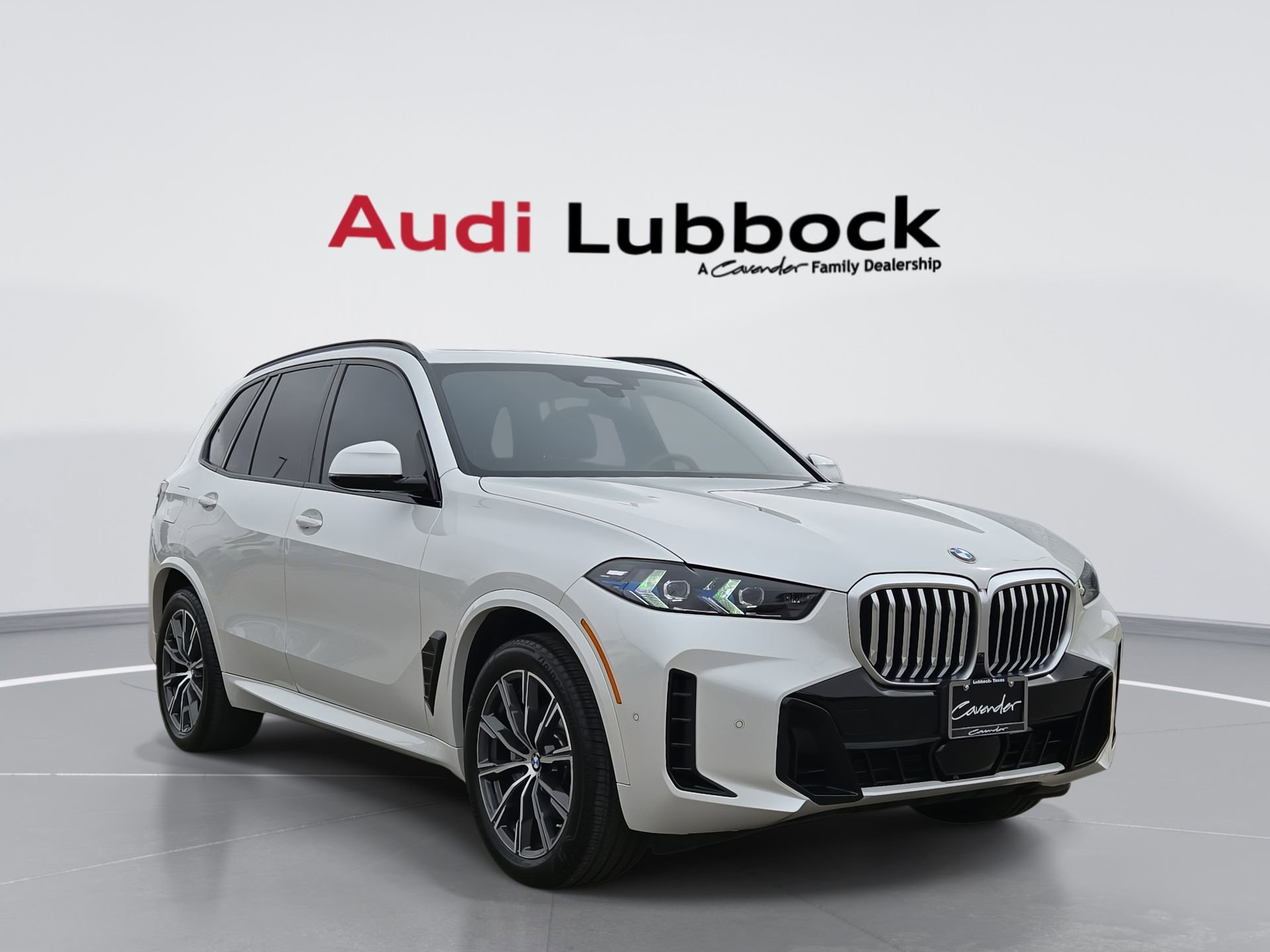 Used 2026 BMW X5 sDrive40i w/ M Sport Package RWD image 1