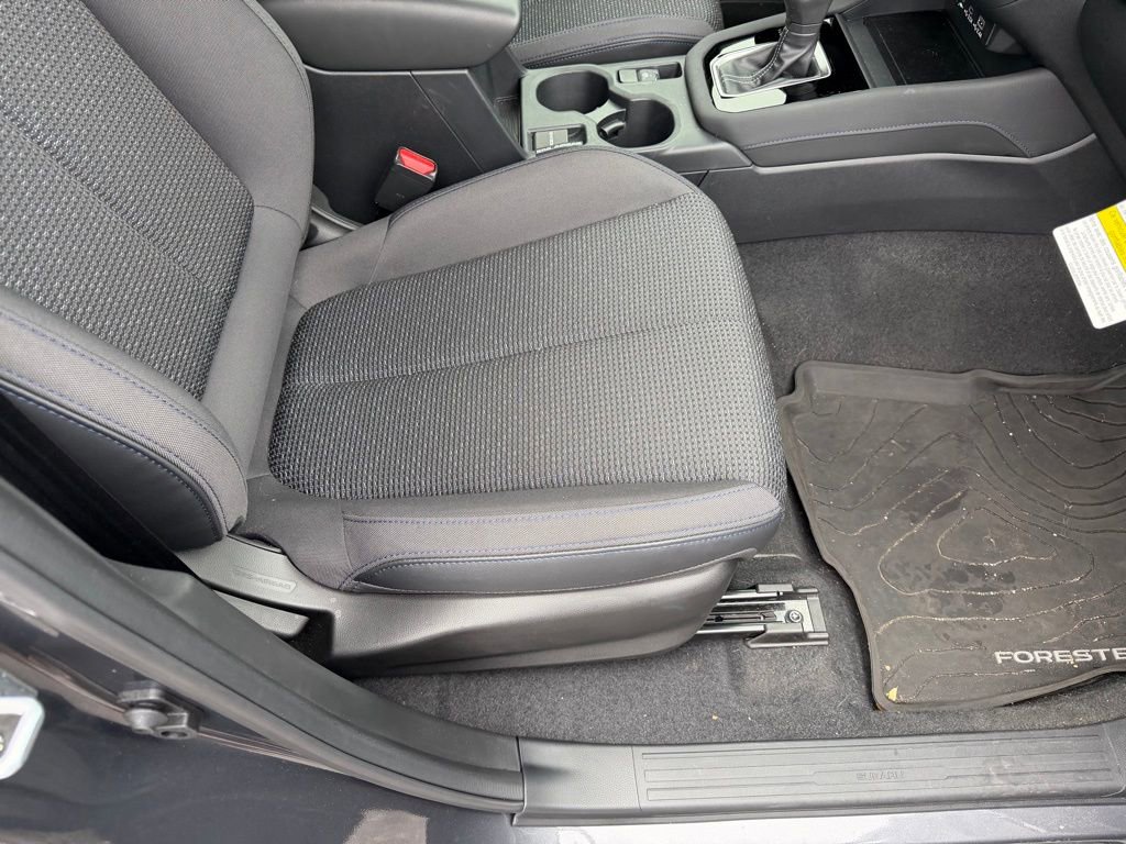 Used 2025 Subaru Forester Premium w/ Protection Package image 18