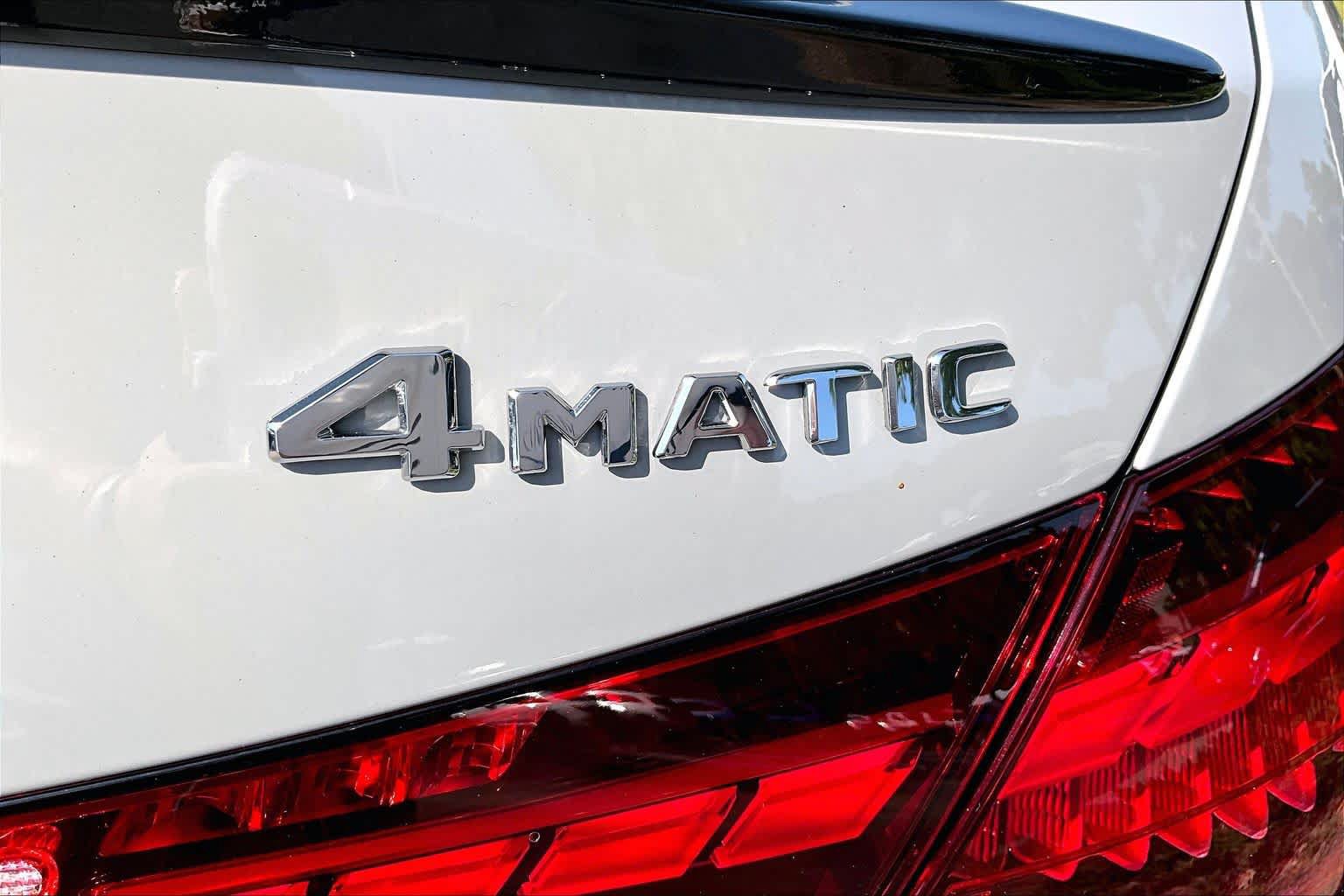 Used 2025 Mercedes-Benz C 300 4MATIC Sedan image 10