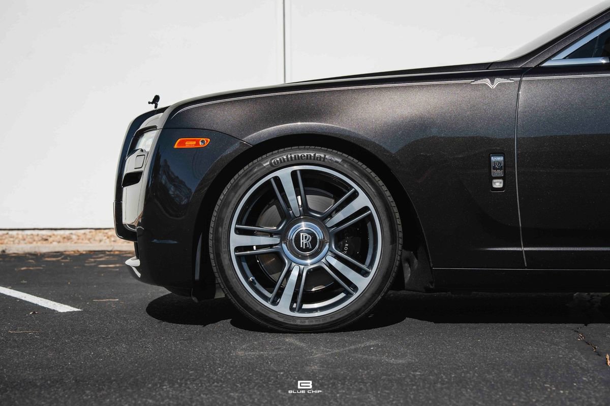 Used 2014 Rolls-Royce Ghost V-Specification image 3