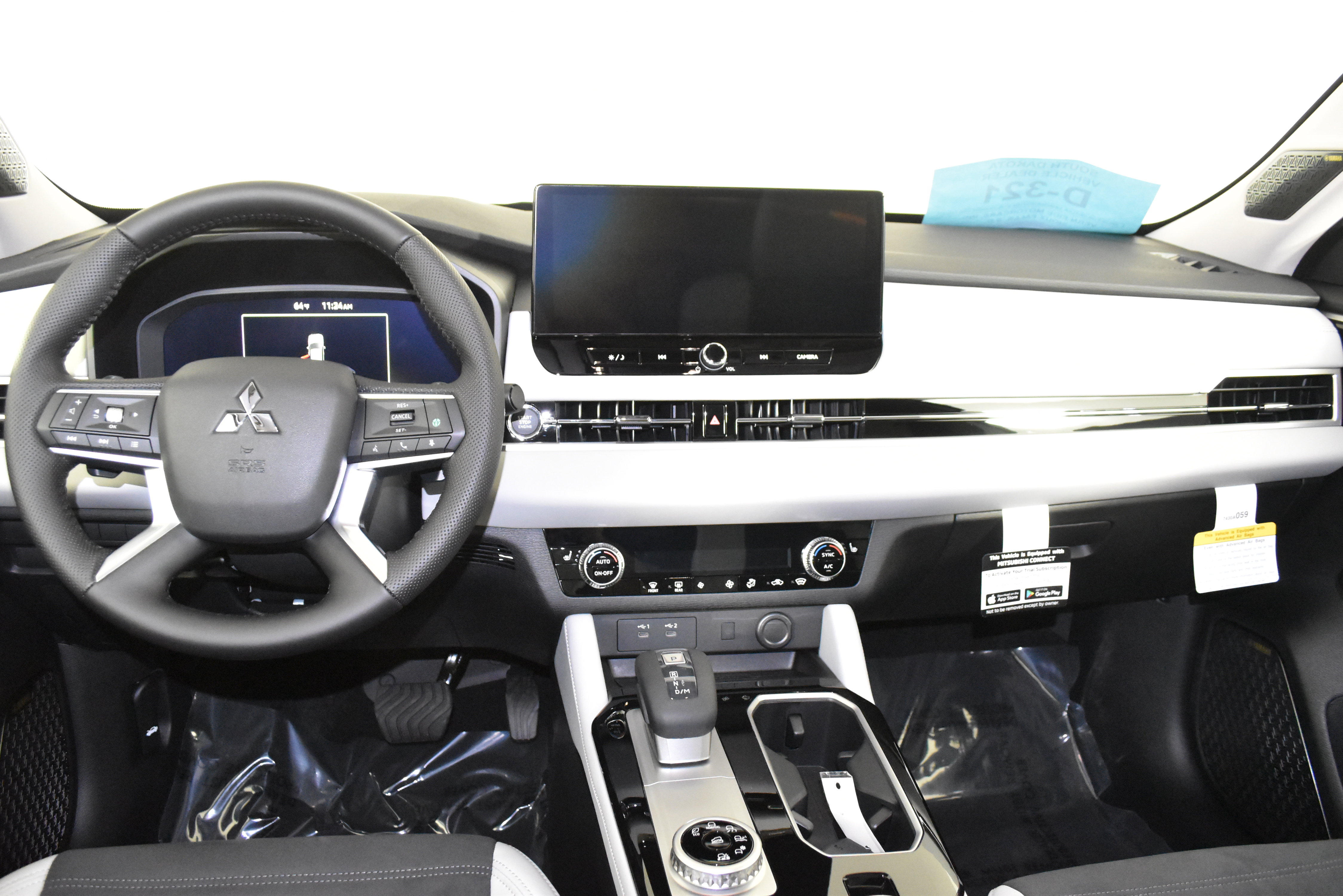 New 2025 Mitsubishi Outlander SE image 11