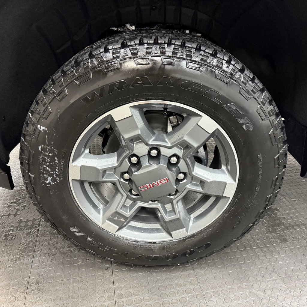 New 2026 GMC Sierra 2500 SLT image 10