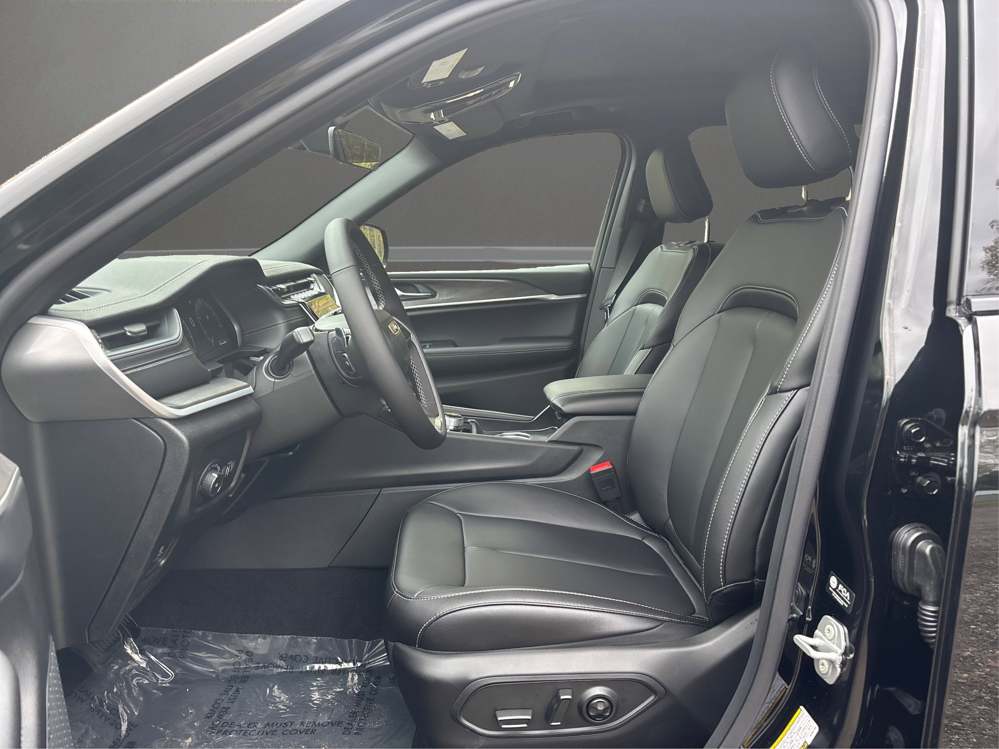 New 2025 Jeep Grand Cherokee Limited image 11