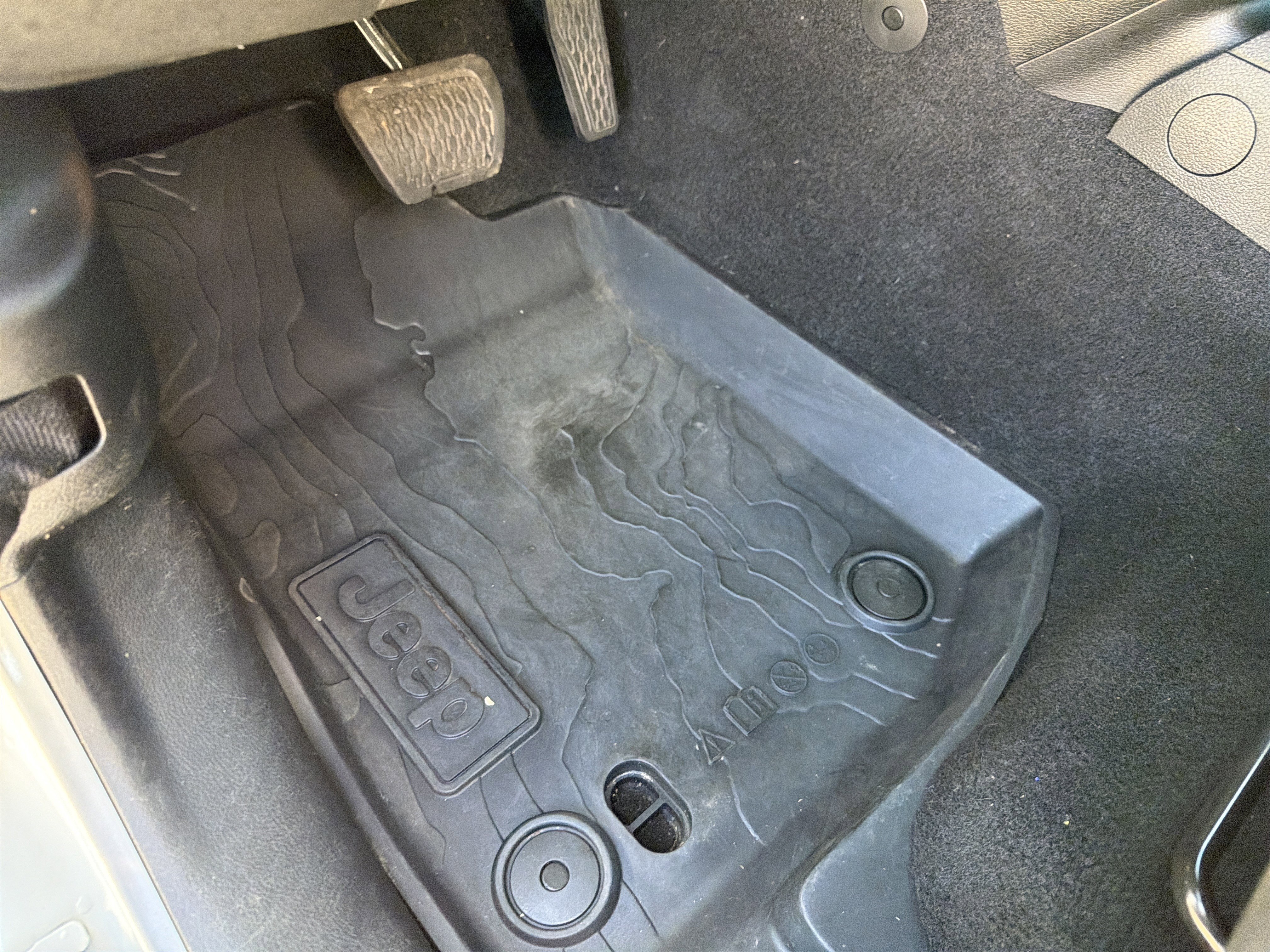 Used 2021 Jeep Wrangler Unlimited Sport image 17