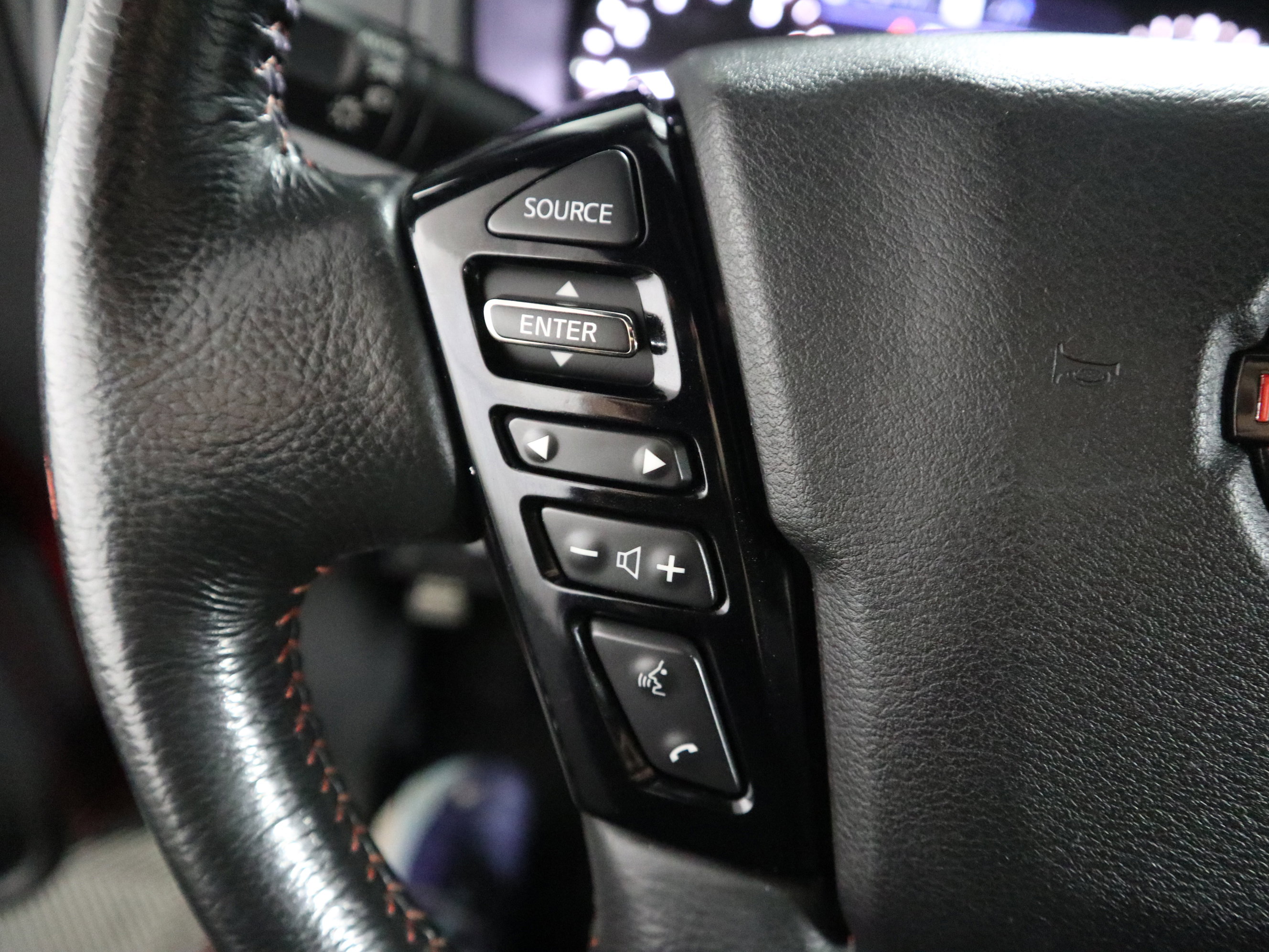 Used 2023 Nissan Frontier Pro-X w/ Technology Package image 27