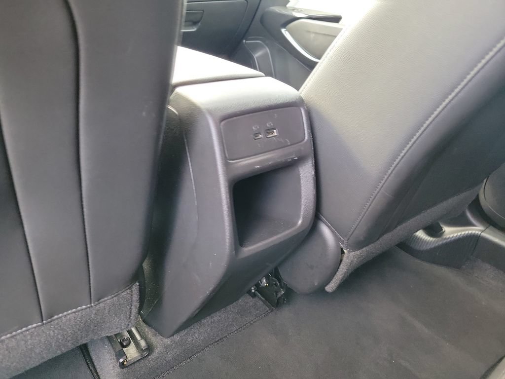 Used 2025 Chevrolet Trax LT FWD image 15