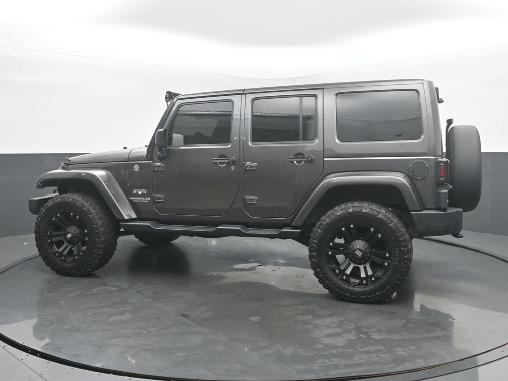 Used 2016 Jeep Wrangler Unlimited Sahara w/ Connectivity Group AWD/4WD image 3