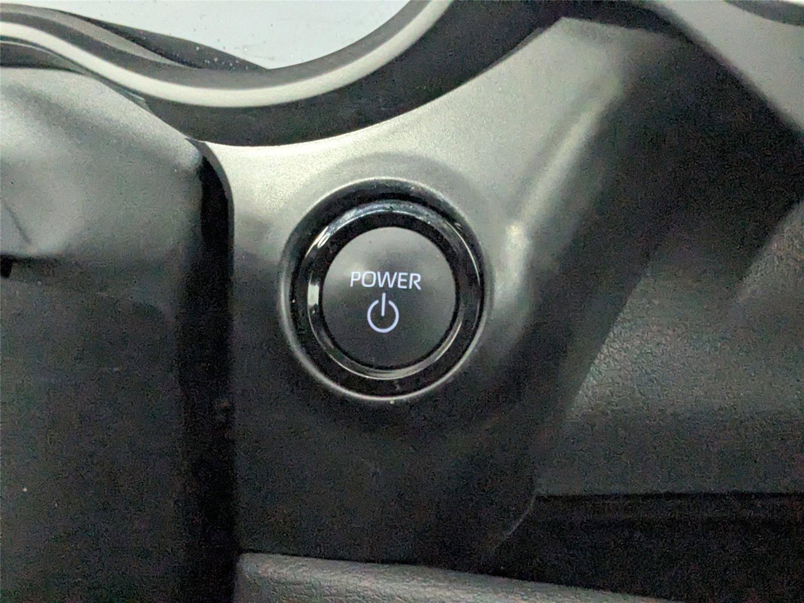 Used 2025 Toyota Sienna XSE image 22