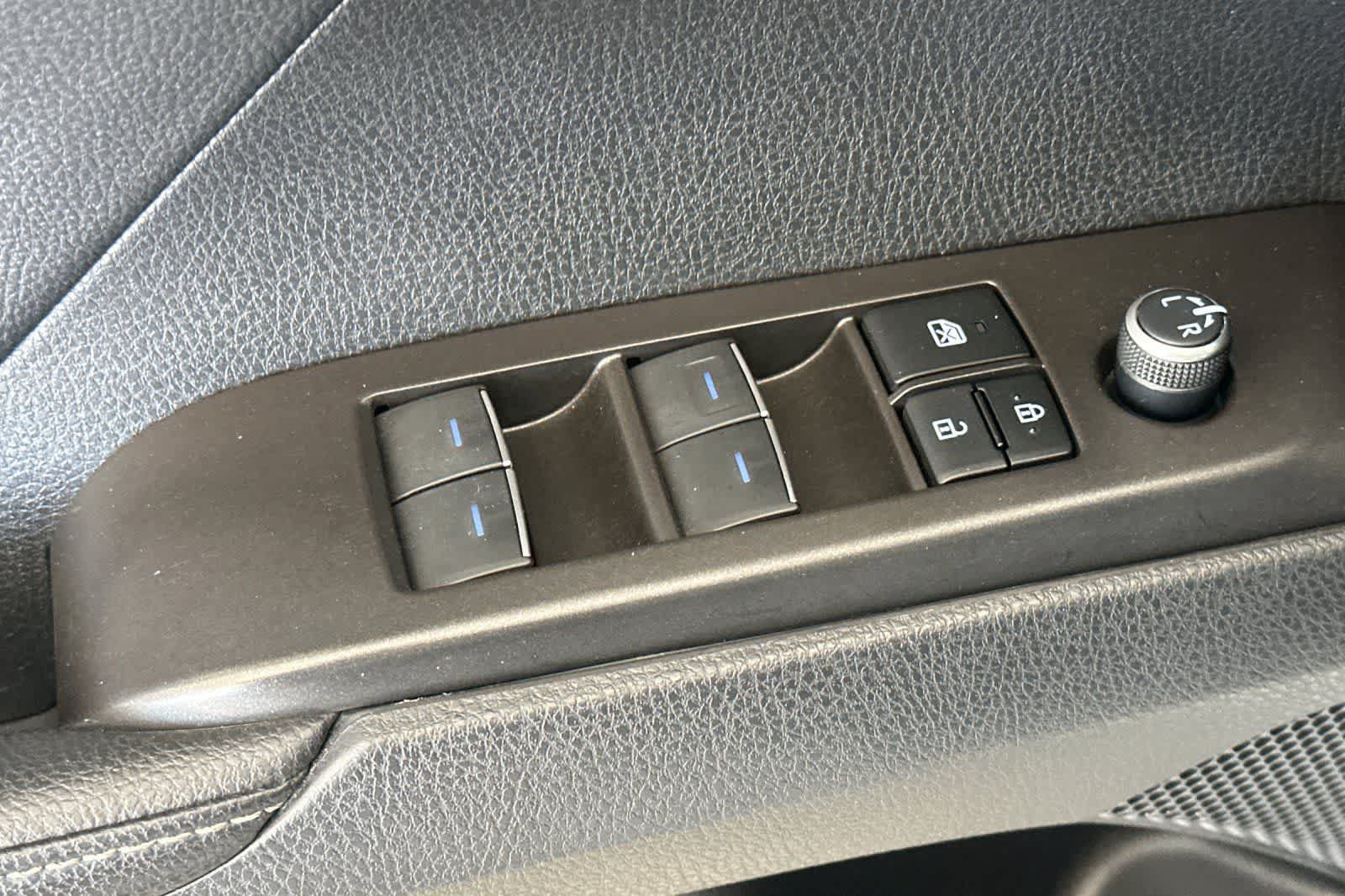 Used 2022 Toyota Camry XSE w/ Navigation Package AWD/4WD image 13