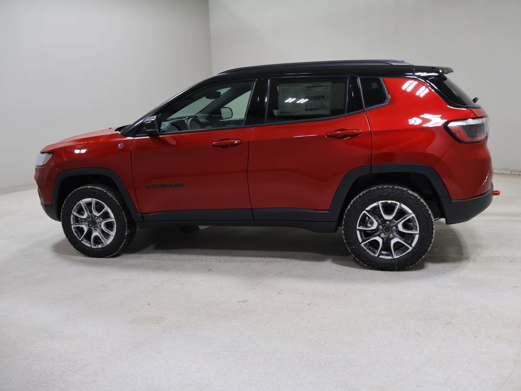 New 2026 Jeep Compass Trailhawk image 4