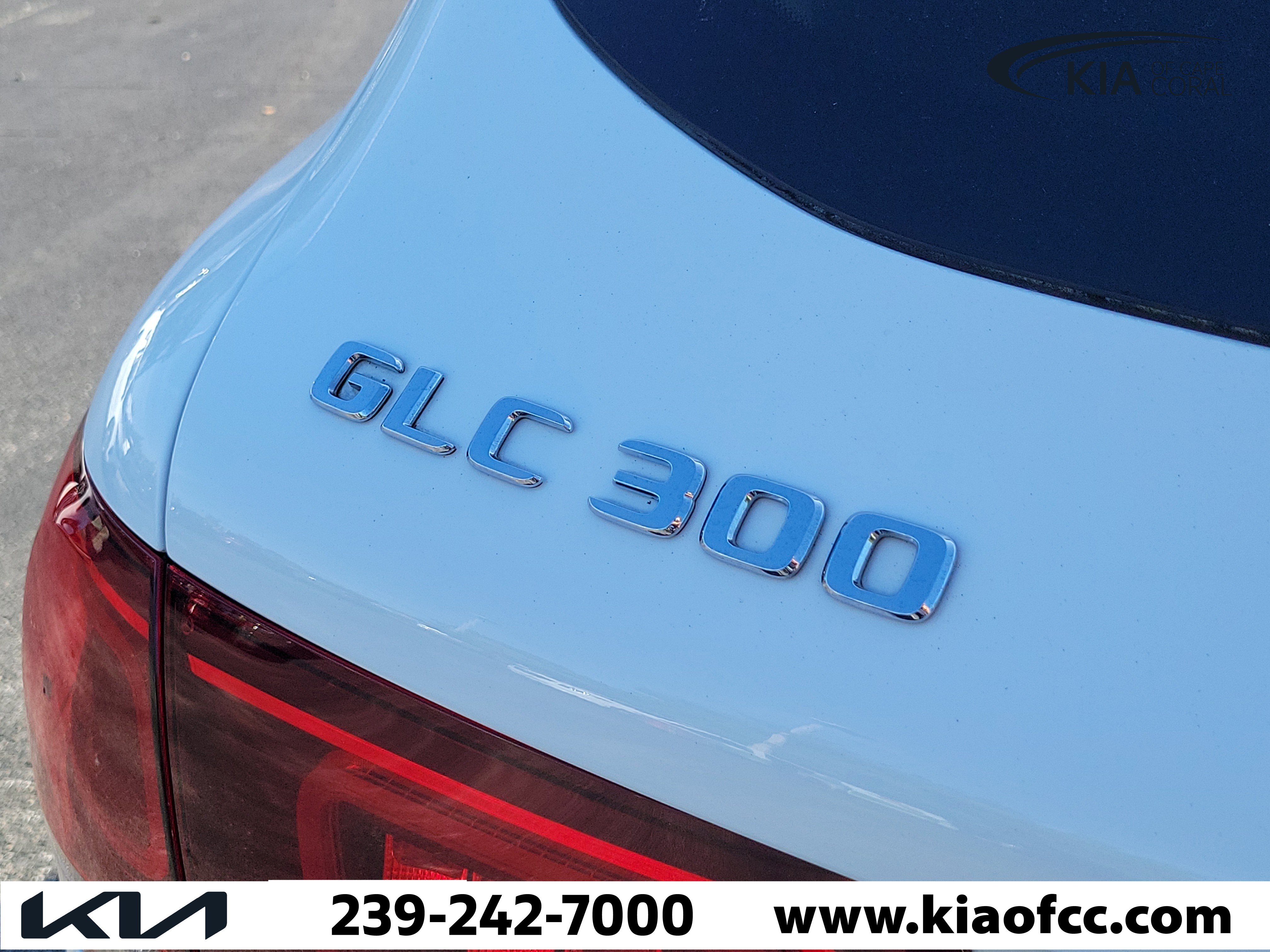 Used 2022 Mercedes-Benz GLC 300 w/ Premium Package Lite image 10