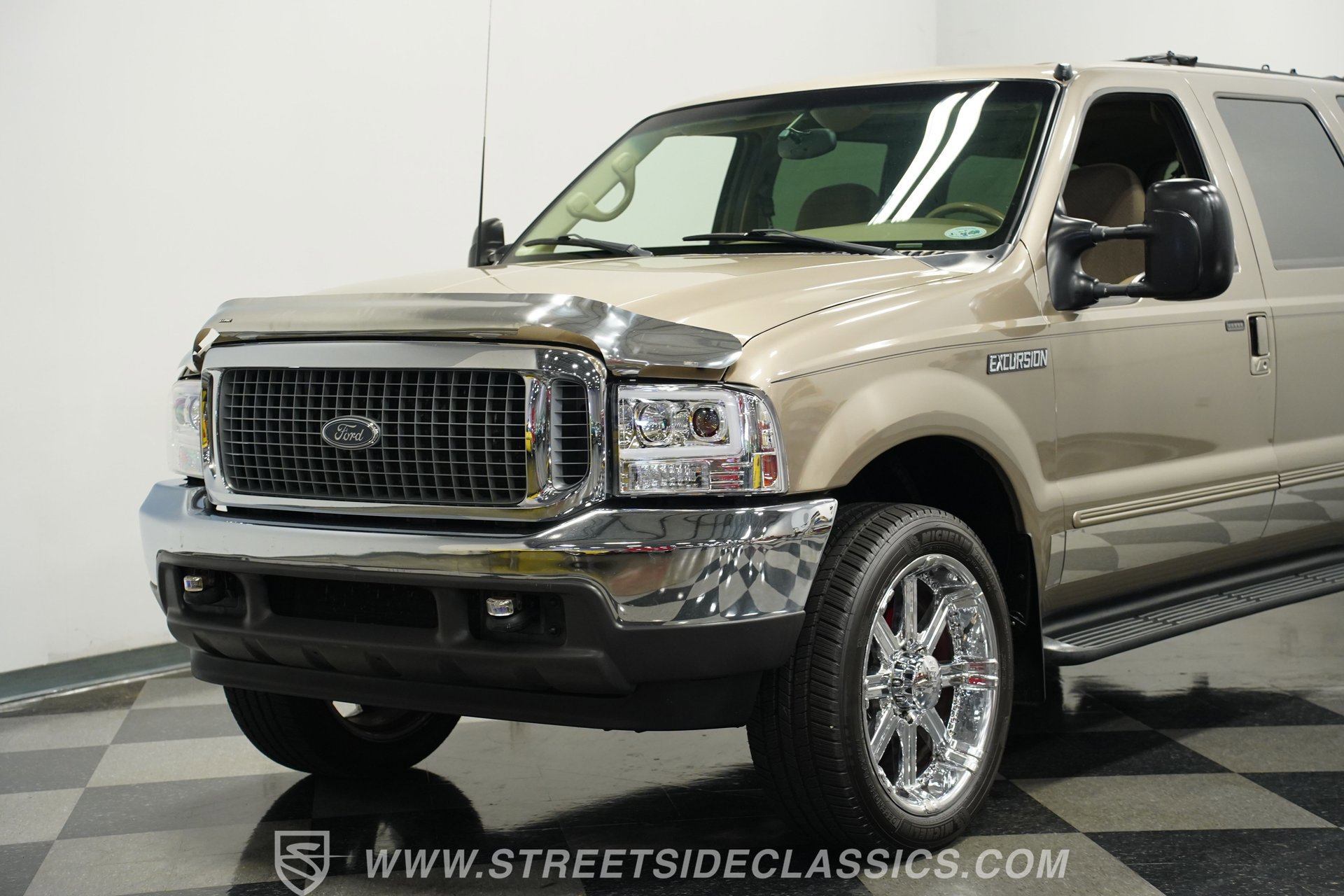 Used 2000 Ford Excursion XLT image 18