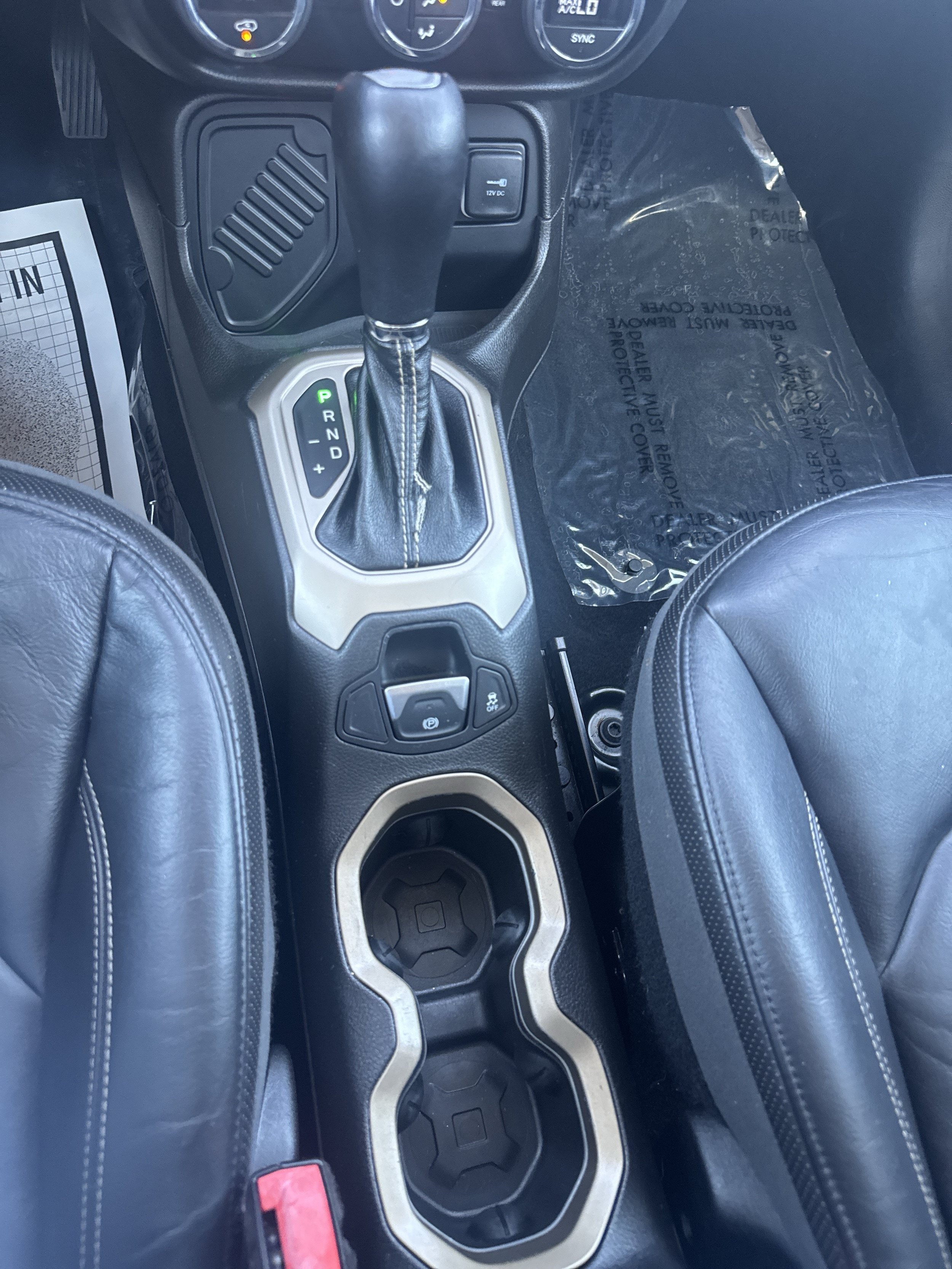 Used 2017 Jeep Renegade Limited FWD image 18
