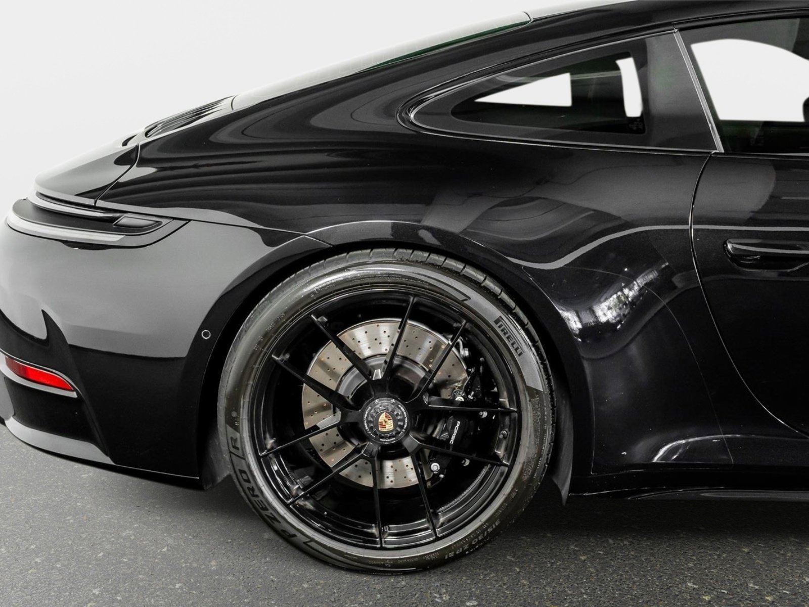 Used 2026 Porsche 911 Carrera 4 GTS AWD/4WD image 8