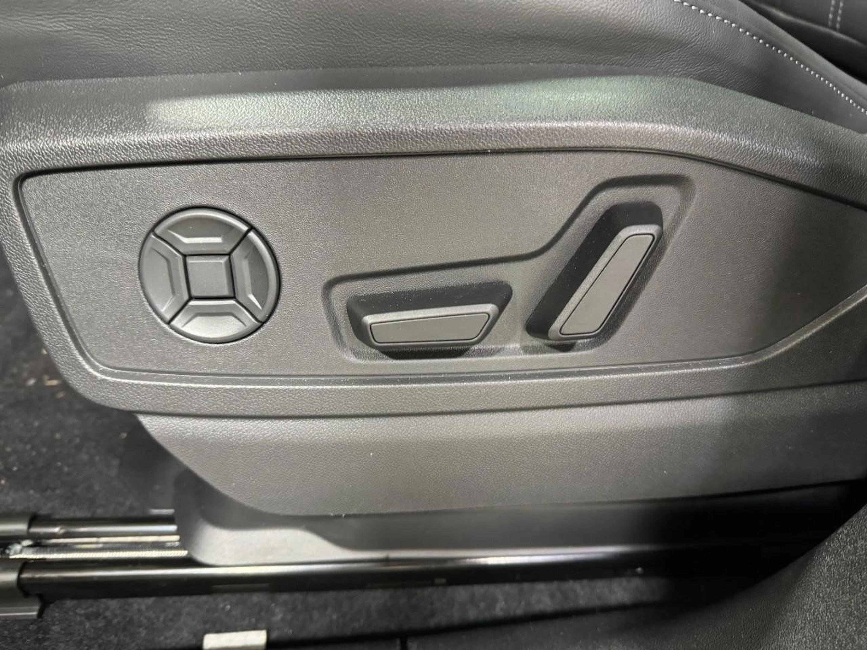 New 2025 Audi Q5 Premium image 27