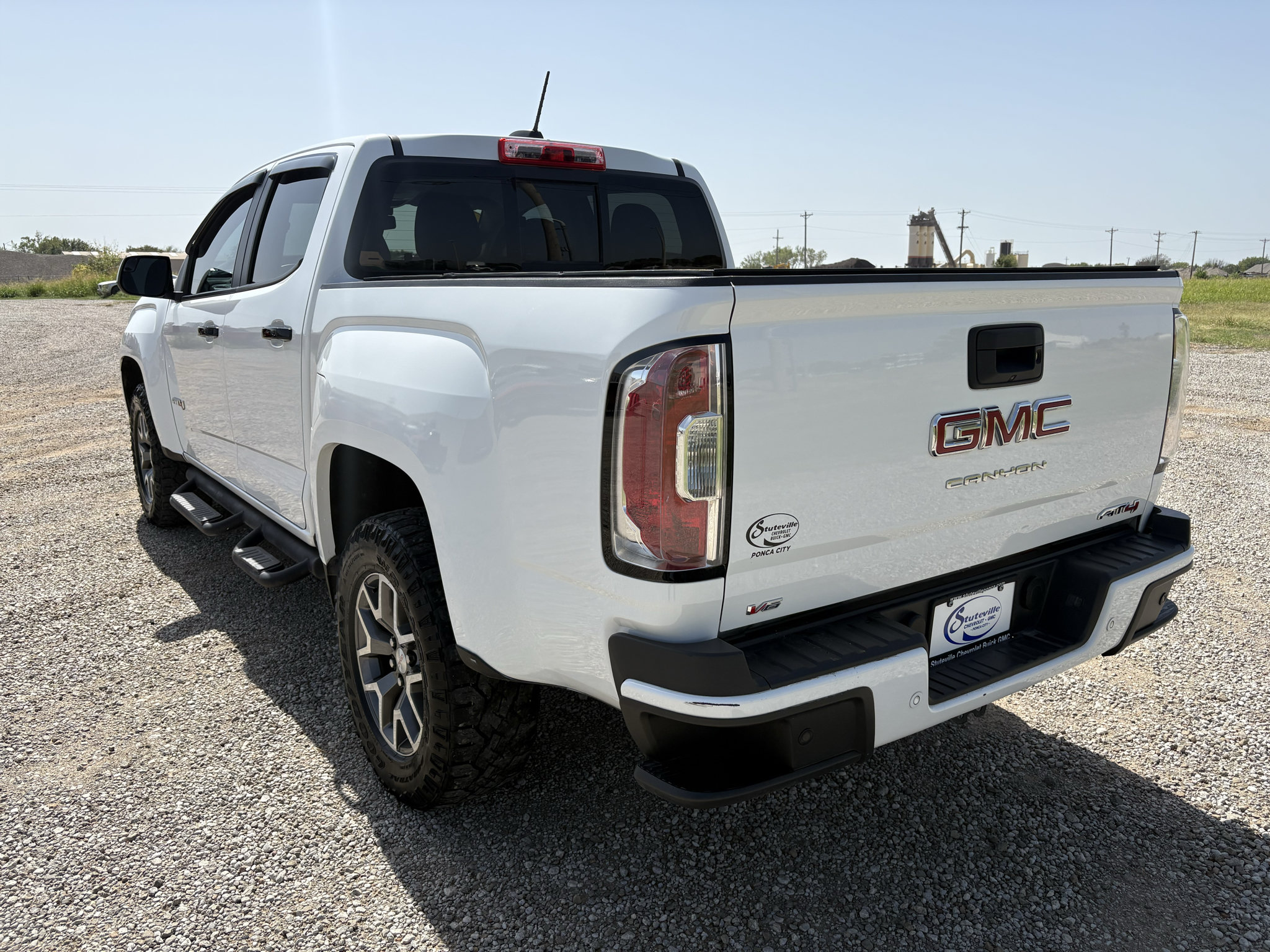 Used 2022 GMC Canyon AT4 w/ Driver Alert Package AWD/4WD image 7