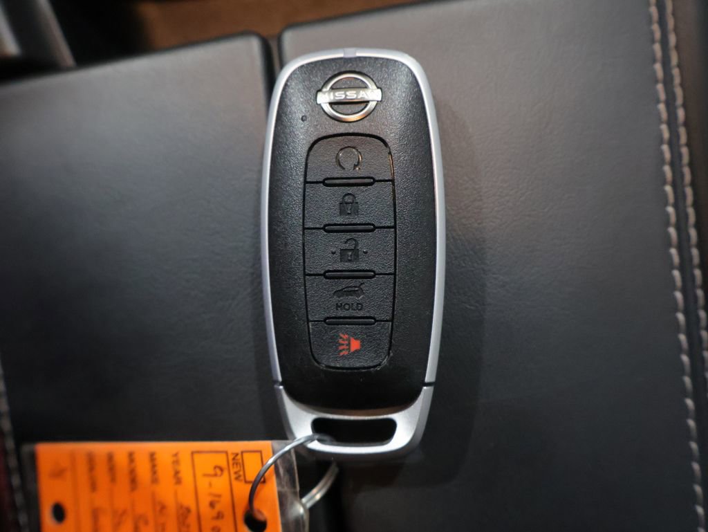 Used 2025 Nissan Rogue SL w/ SL Premium Package image 28