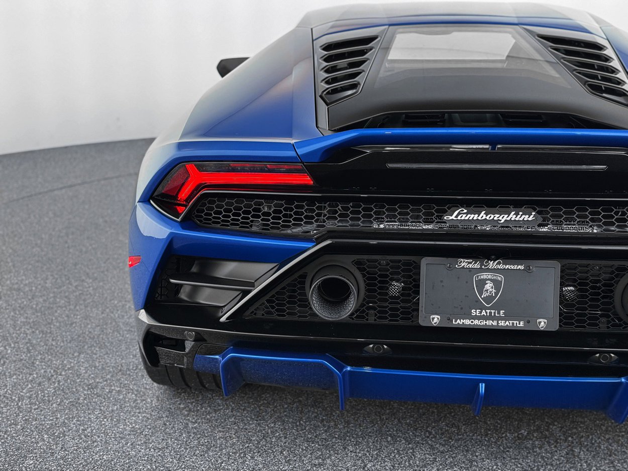 Used 2020 Lamborghini Huracan EVO image 40