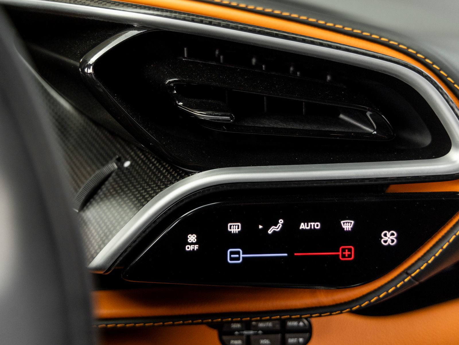Used 2024 Ferrari 296 GTS RWD image 35