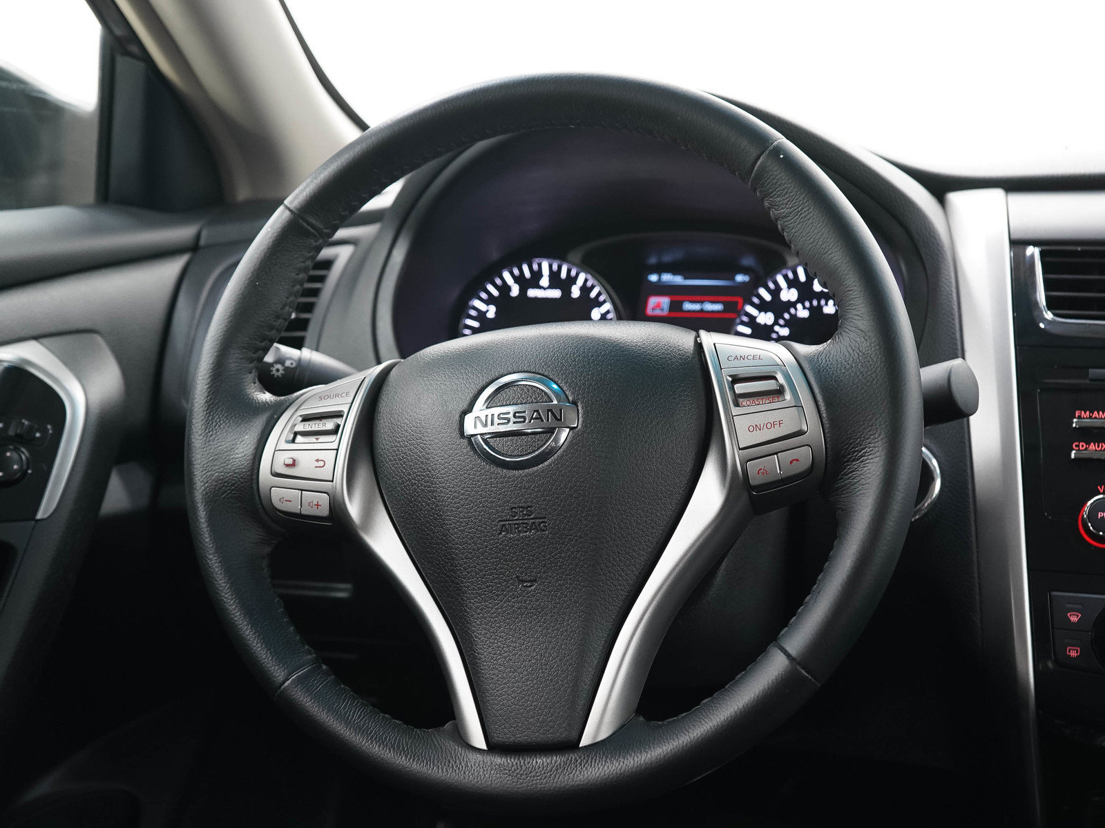 Used 2013 Nissan Altima 2.5 SV FWD image 15