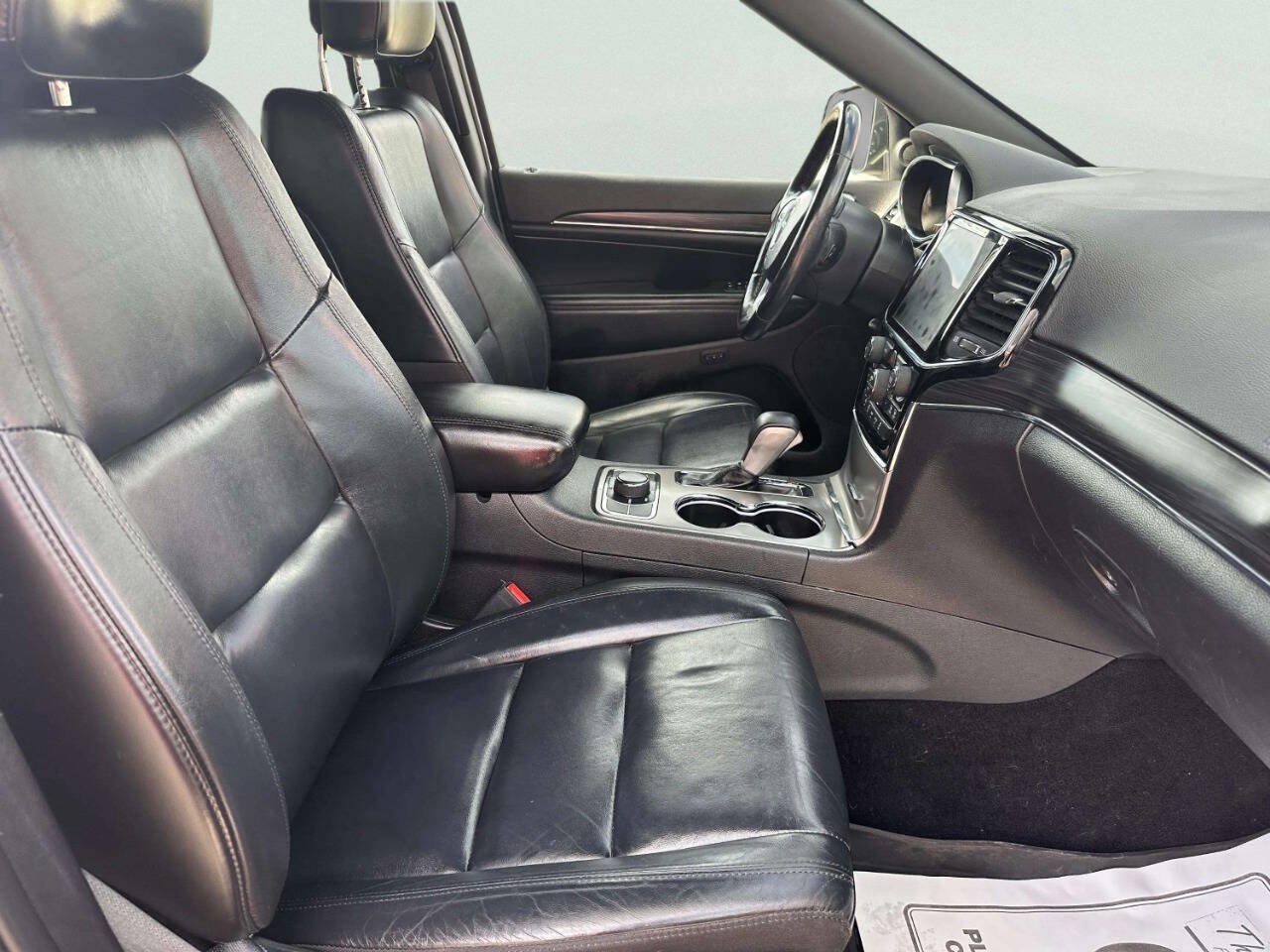 Used 2019 Jeep Grand Cherokee Limited AWD/4WD image 24