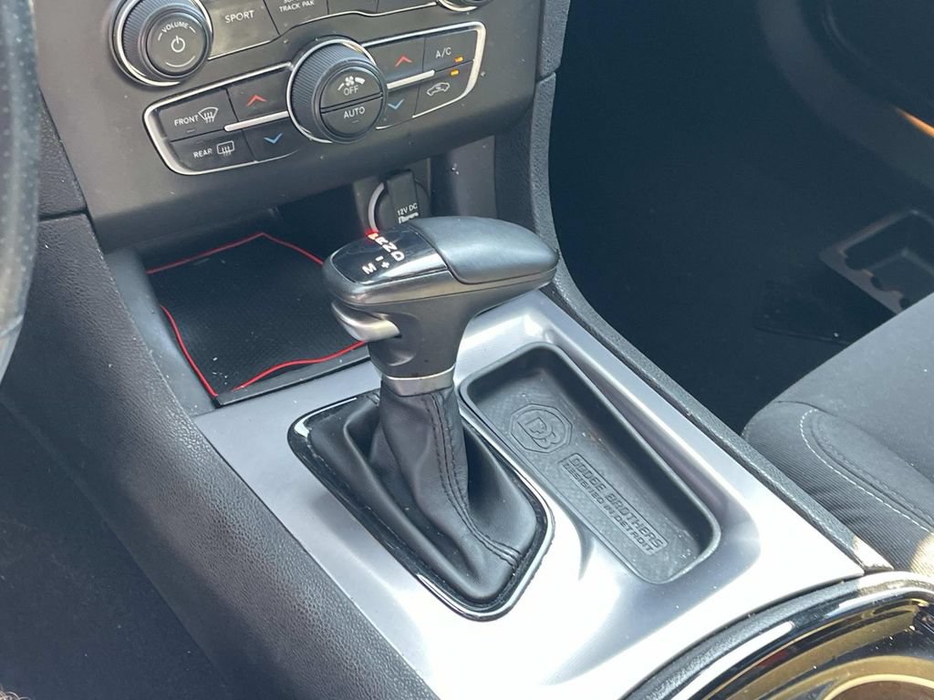 Used 2022 Dodge Charger R/T w/ Driver Convenience Group RWD image 30