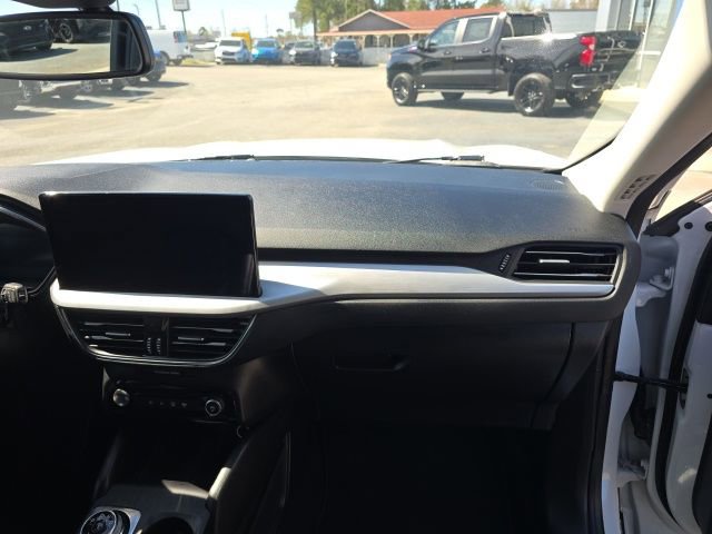 Used 2023 Ford Escape Platinum w/ Class II Trailer Tow Package image 46