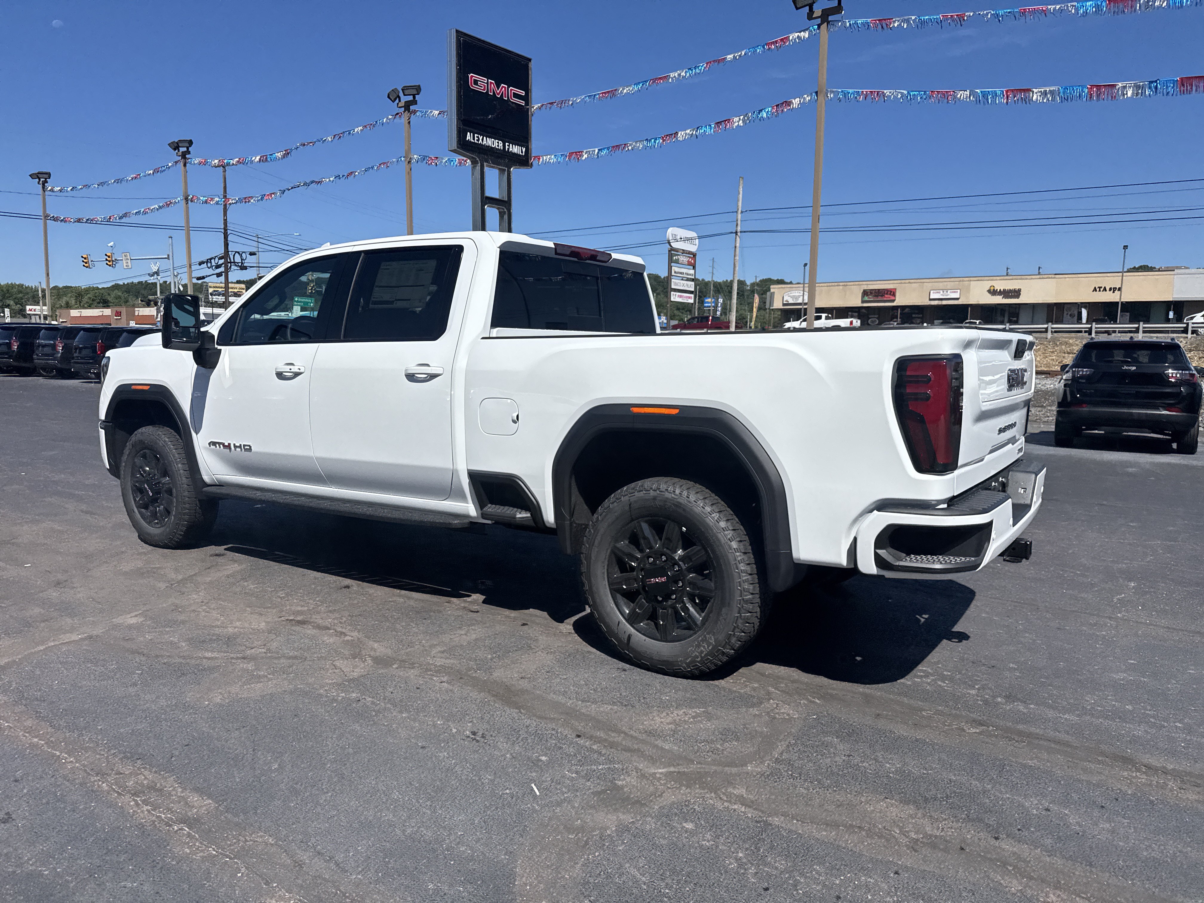New 2026 GMC Sierra 2500 AT4 w/ AT4 Premium Plus Package AWD/4WD image 6