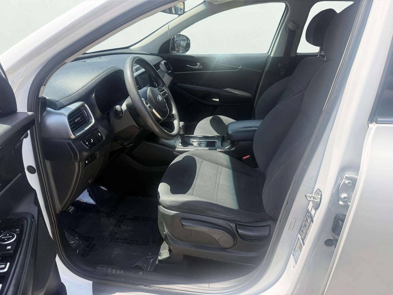 Used 2020 Kia Sorento LX FWD image 10