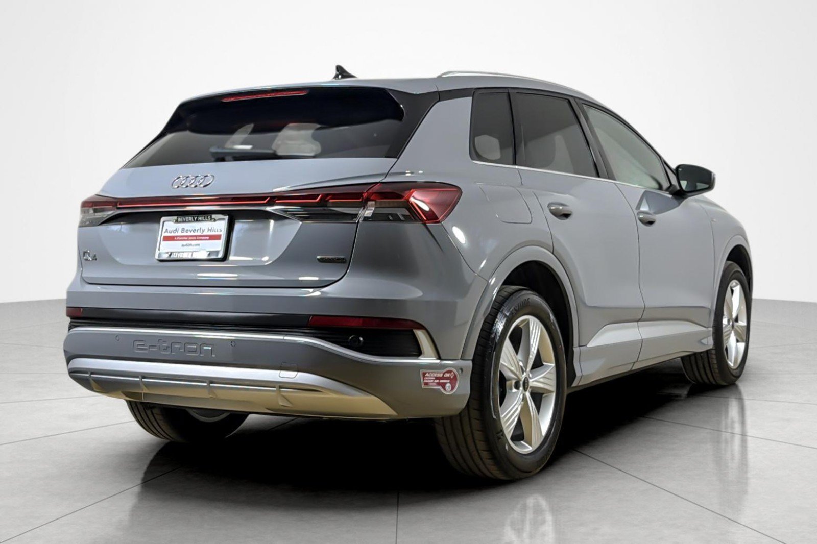 Certified 2023 Audi Q4 e-tron Premium Plus w/ Premium Plus AWD/4WD image 5