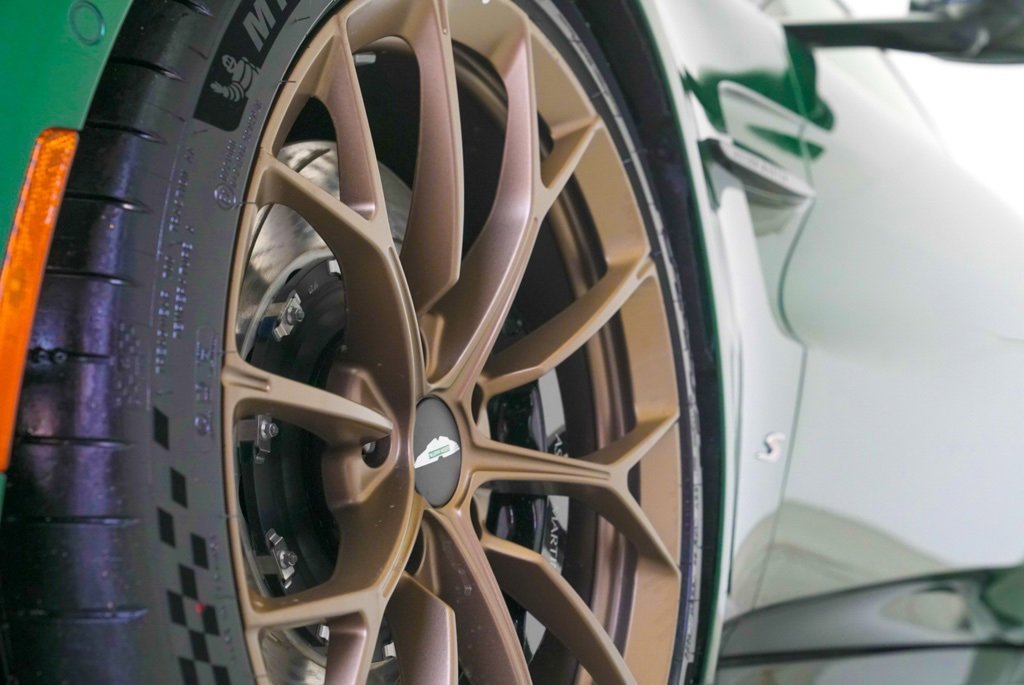 New 2026 Aston Martin V8 Vantage S image 18