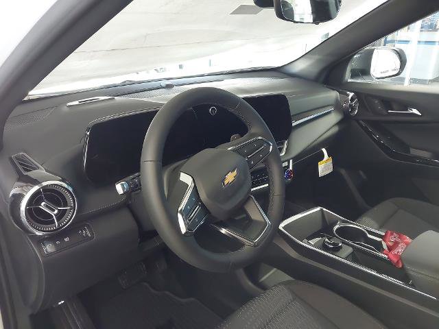 New 2026 Chevrolet Equinox LT w/ Safety and Technology Package image 2