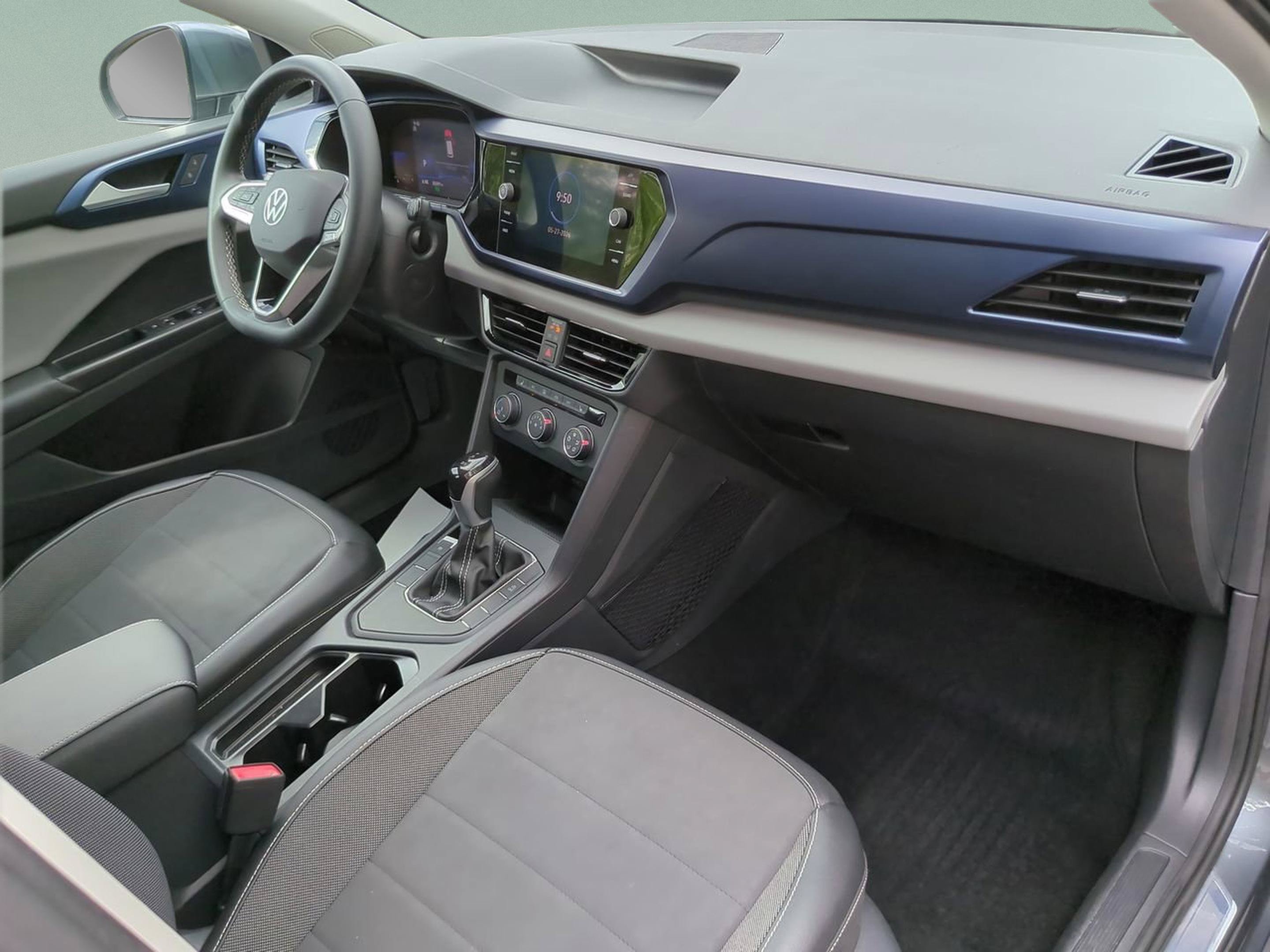 Used 2022 Volkswagen Taos SE FWD image 16
