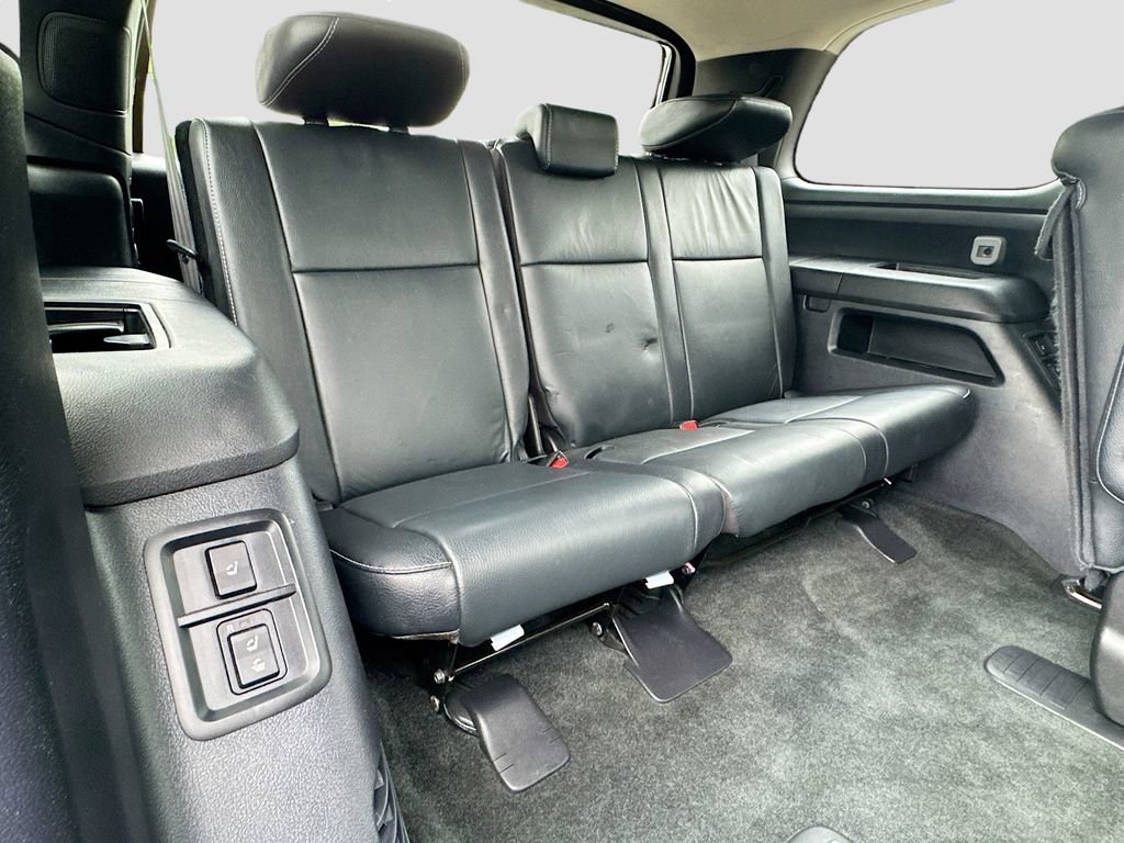 Used 2018 Toyota Sequoia TRD Sport AWD/4WD image 36