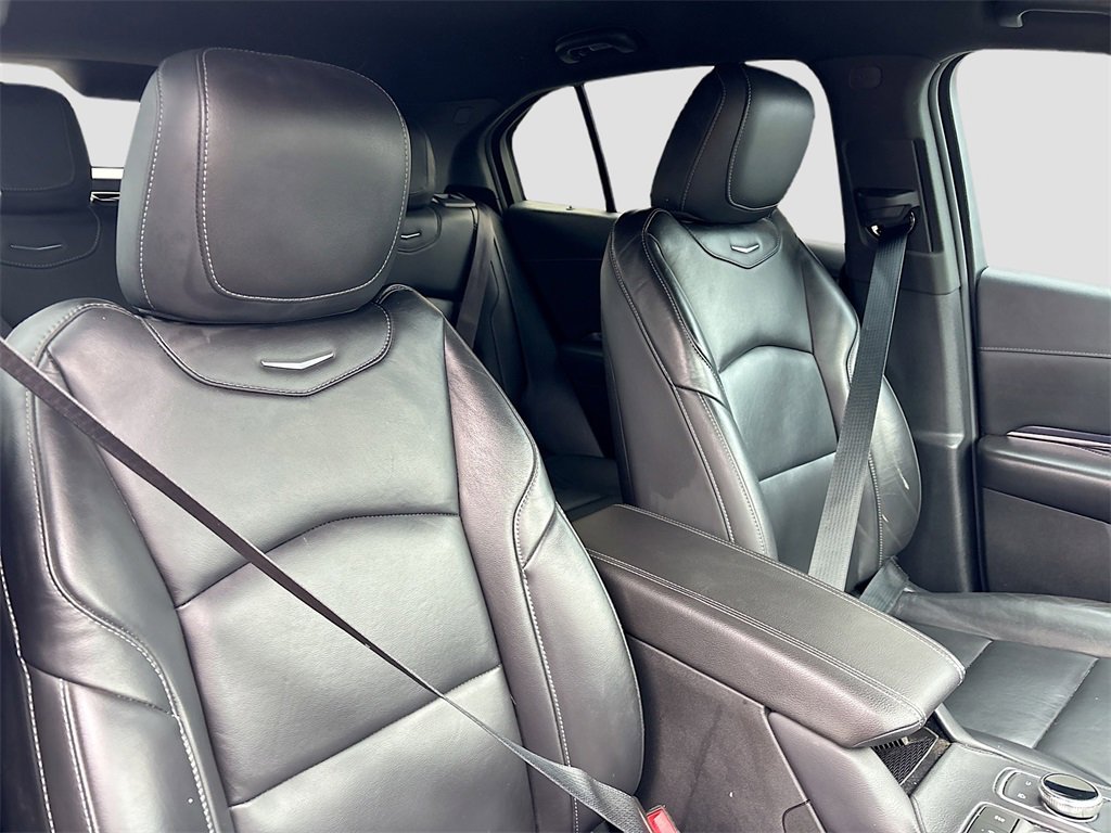 Used 2022 Cadillac XT4 Luxury w/ Cold Weather Package image 27