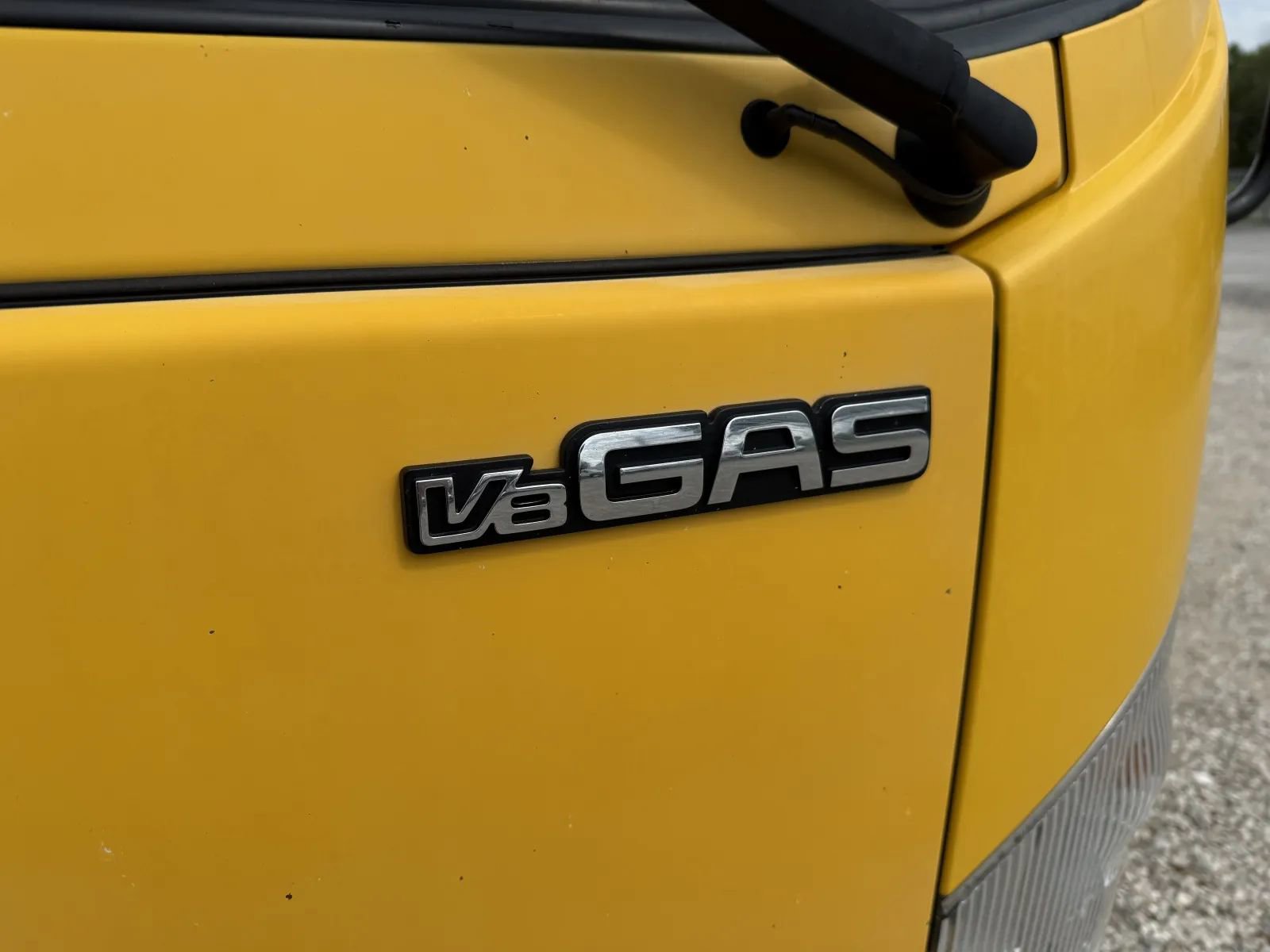 Used 2021 Isuzu NPR image 17