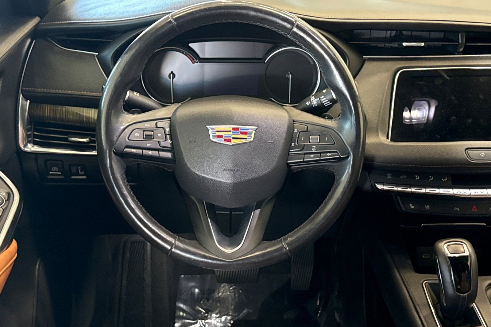 Used 2019 Cadillac XT4 Premium Luxury image 13