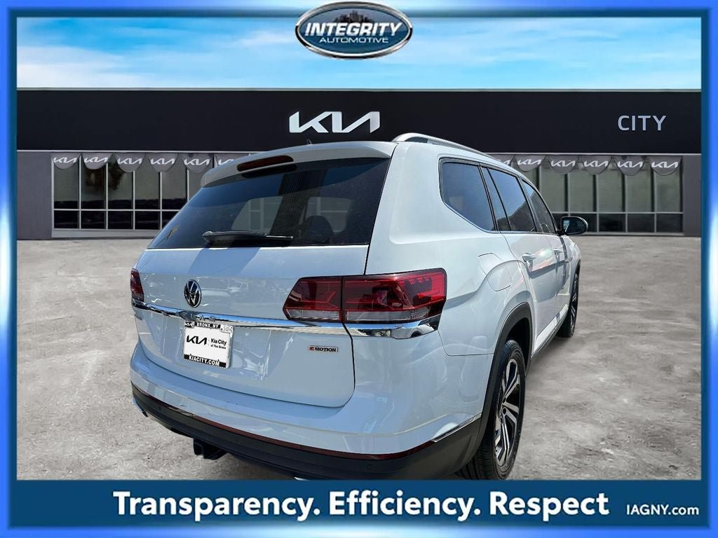 Used 2022 Volkswagen Atlas SEL AWD/4WD image 2