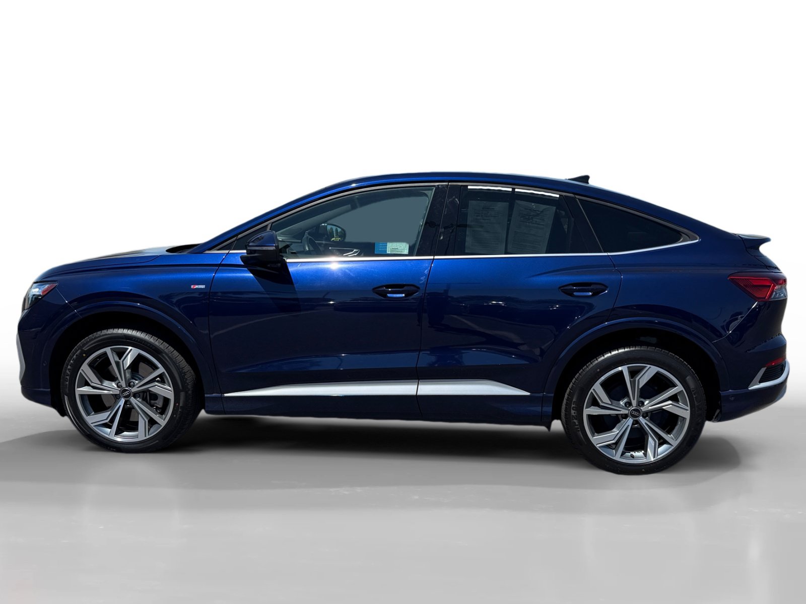 Used 2023 Audi Q4 e-tron Premium Plus w/ Premium Plus AWD/4WD image 2