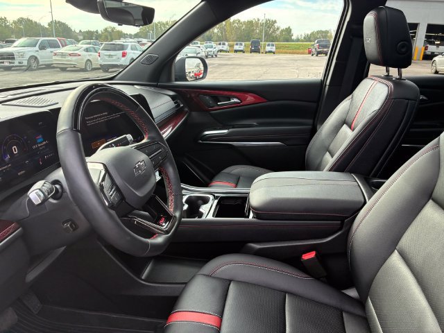 Used 2026 Chevrolet Traverse RS w/ LPO, Floor Liner Package AWD/4WD image 14