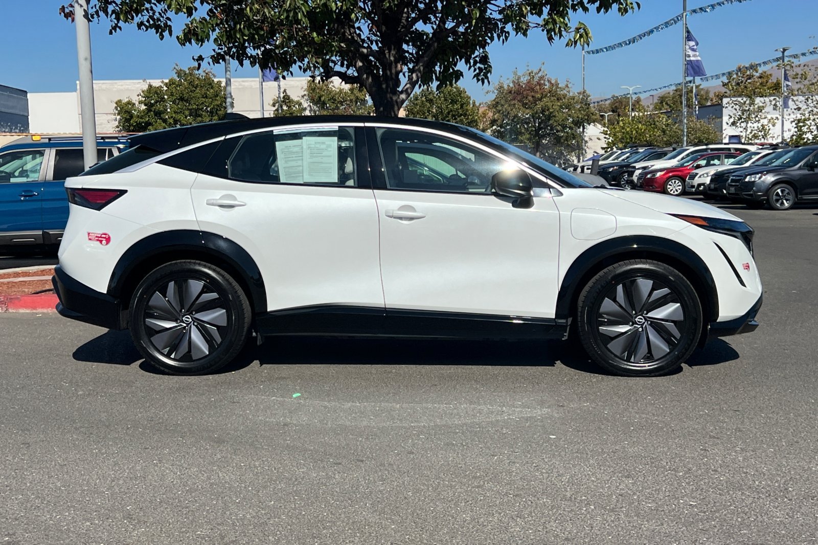 Certified 2023 Nissan Ariya FWD image 3