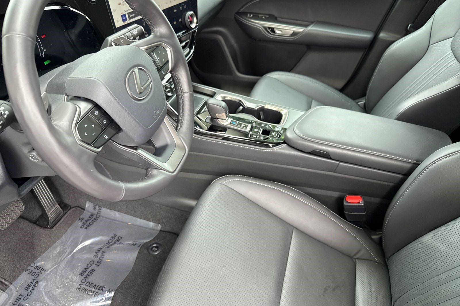 Used 2025 Lexus NX 350h AWD w/ Premium Package image 11