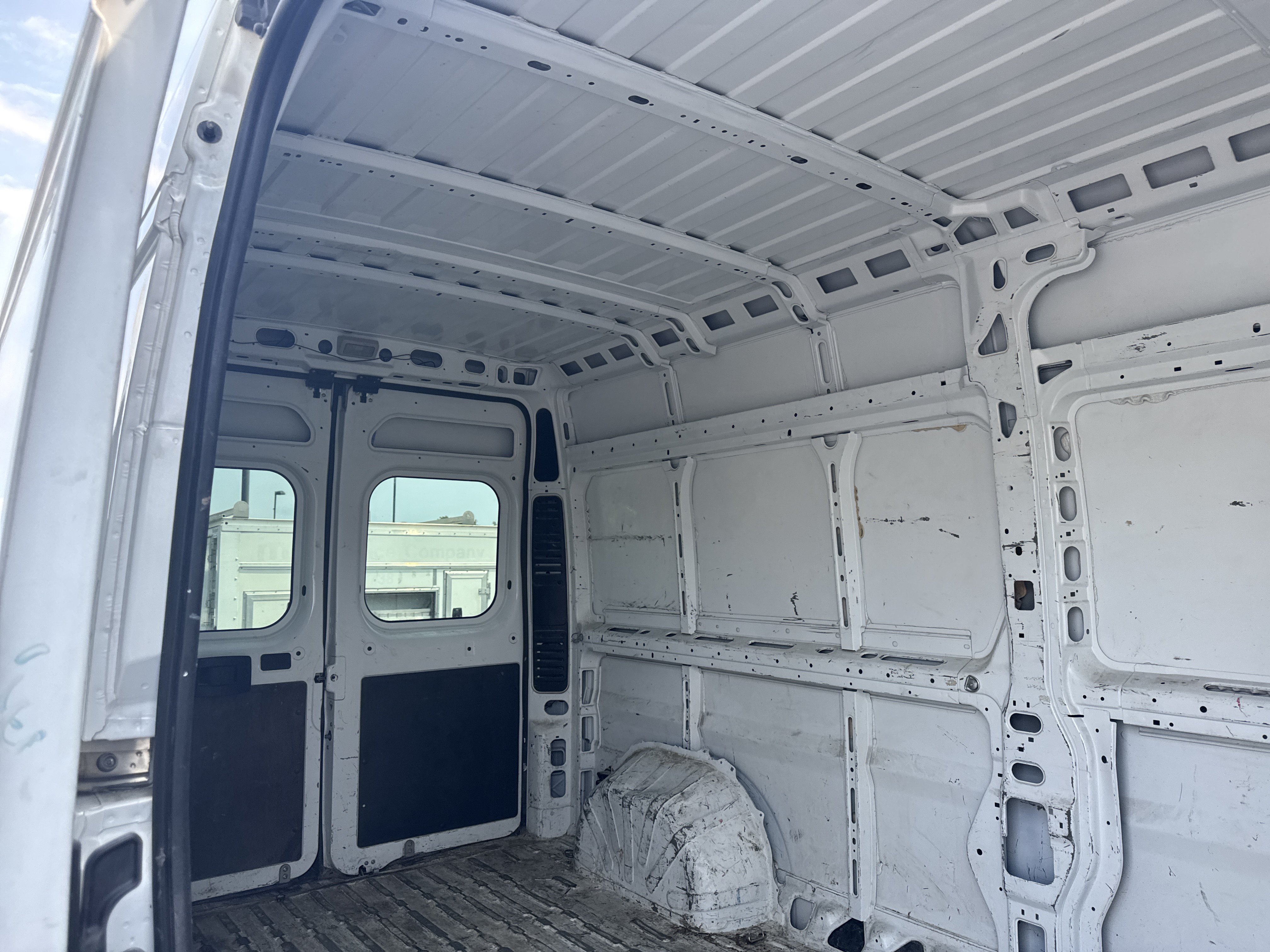 Used 2021 RAM ProMaster 2500 FWD image 5
