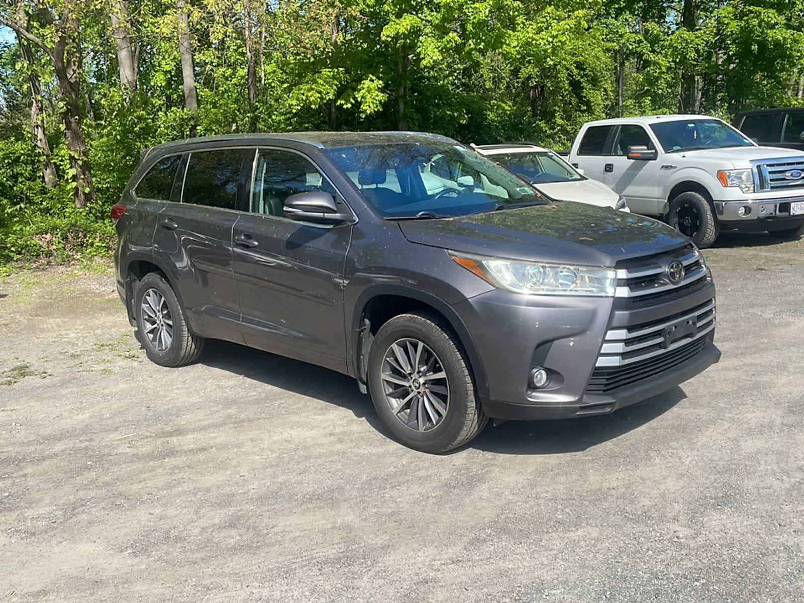 Used 2017 Toyota Highlander XLE w/ Protection Package #3 AWD/4WD image 12