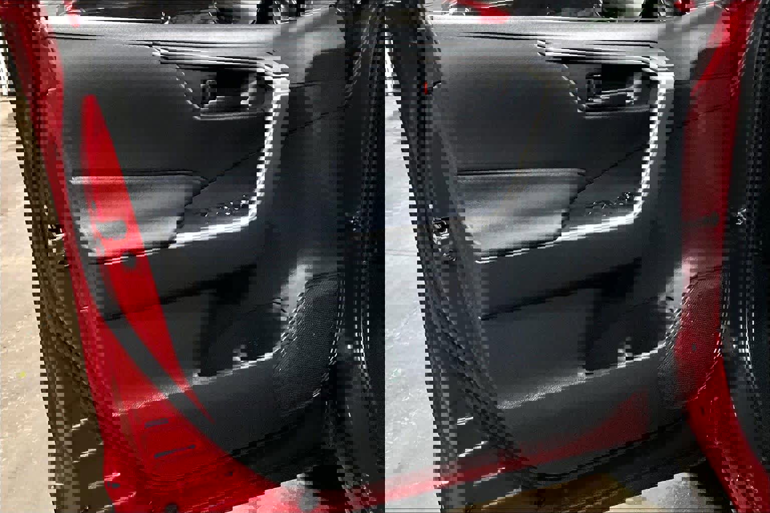 Used 2021 Toyota RAV4 LE image 22