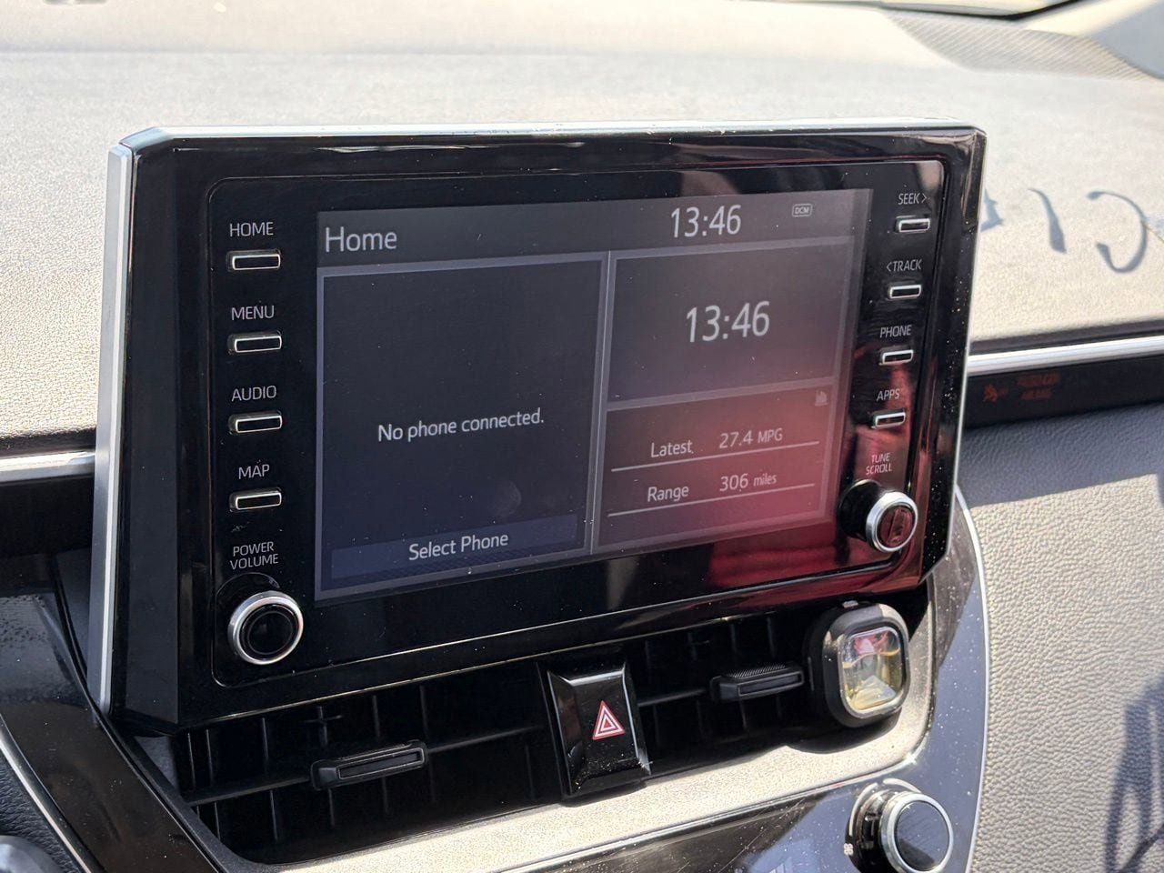 Used 2020 Toyota Corolla LE FWD image 10
