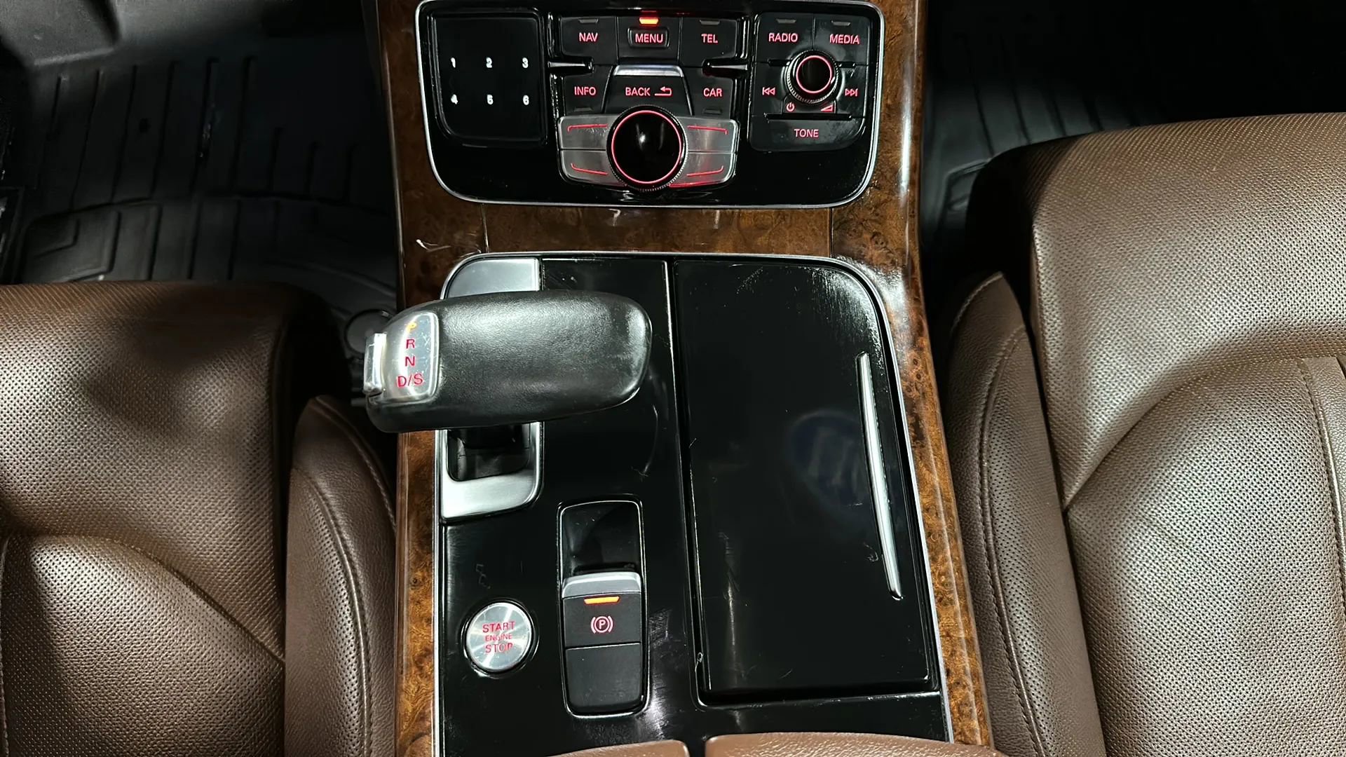 Used 2011 Audi A8 4.2 image 25