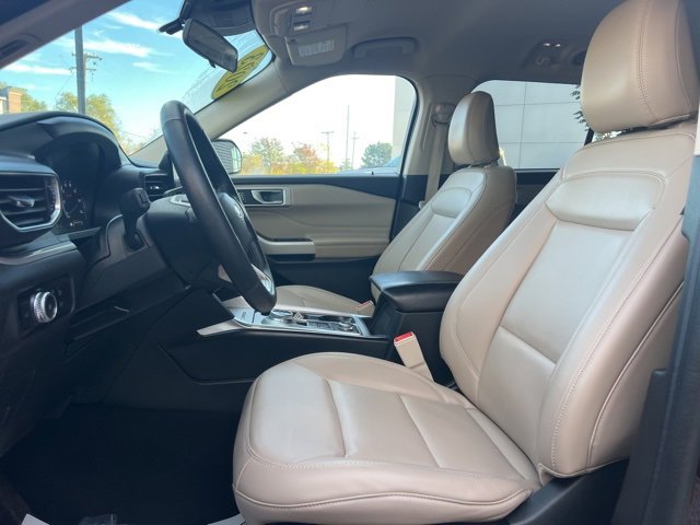 Certified 2023 Ford Explorer XLT w/ Equipment Group 202A image 23