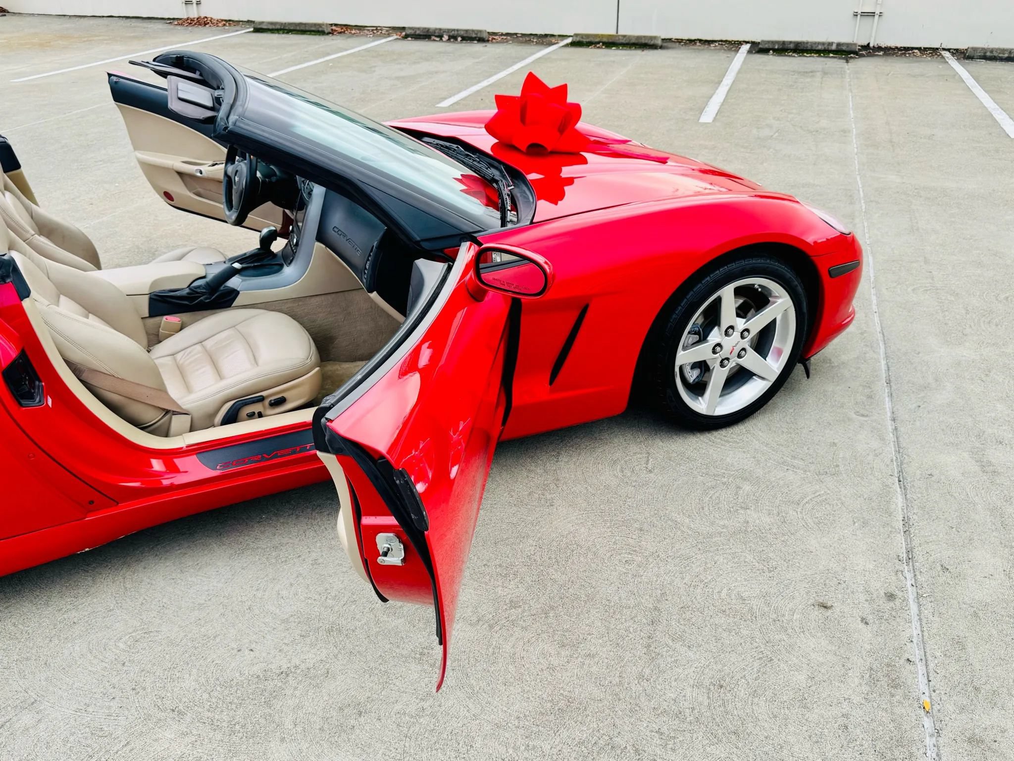 Used 2006 Chevrolet Corvette Convertible w/ Preferred Equipment Group RWD image 21
